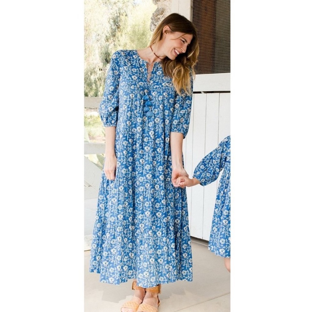 Pink Chicken 100% Cotton Floral Midi Dress Elbow Sleeves Tiered Blue White Small